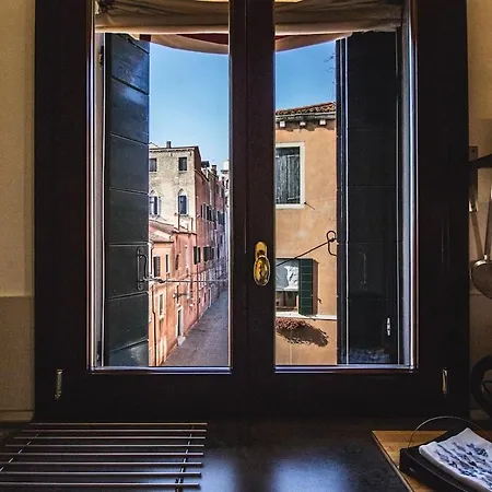 Accademia Design Apartment, Dorsoduro شقة البندقية